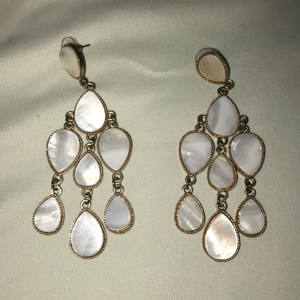 Dangle earrings